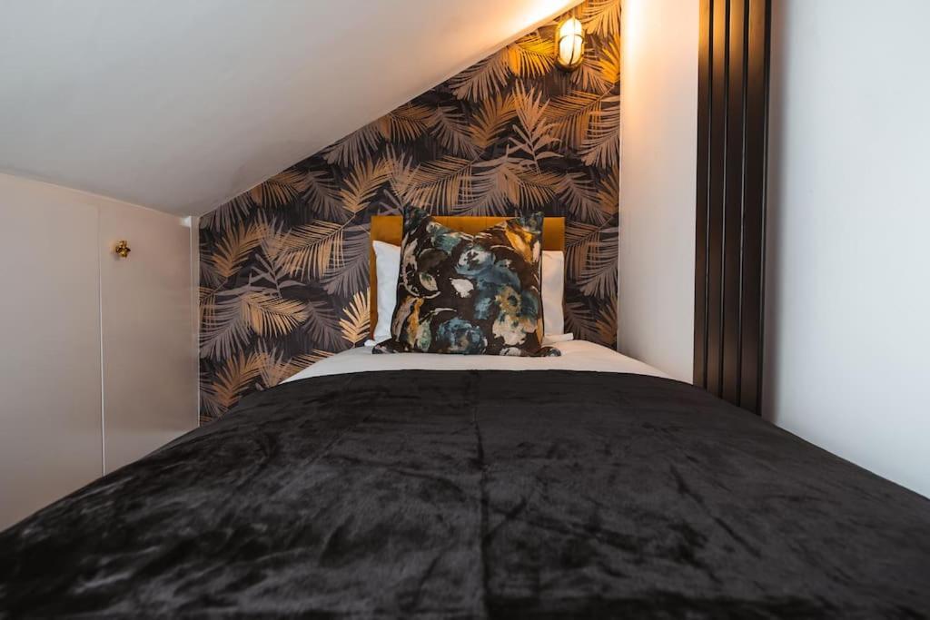 Апартаменты The West End Loft - 5* Retreat - Private Parking! Глазго Экстерьер фото